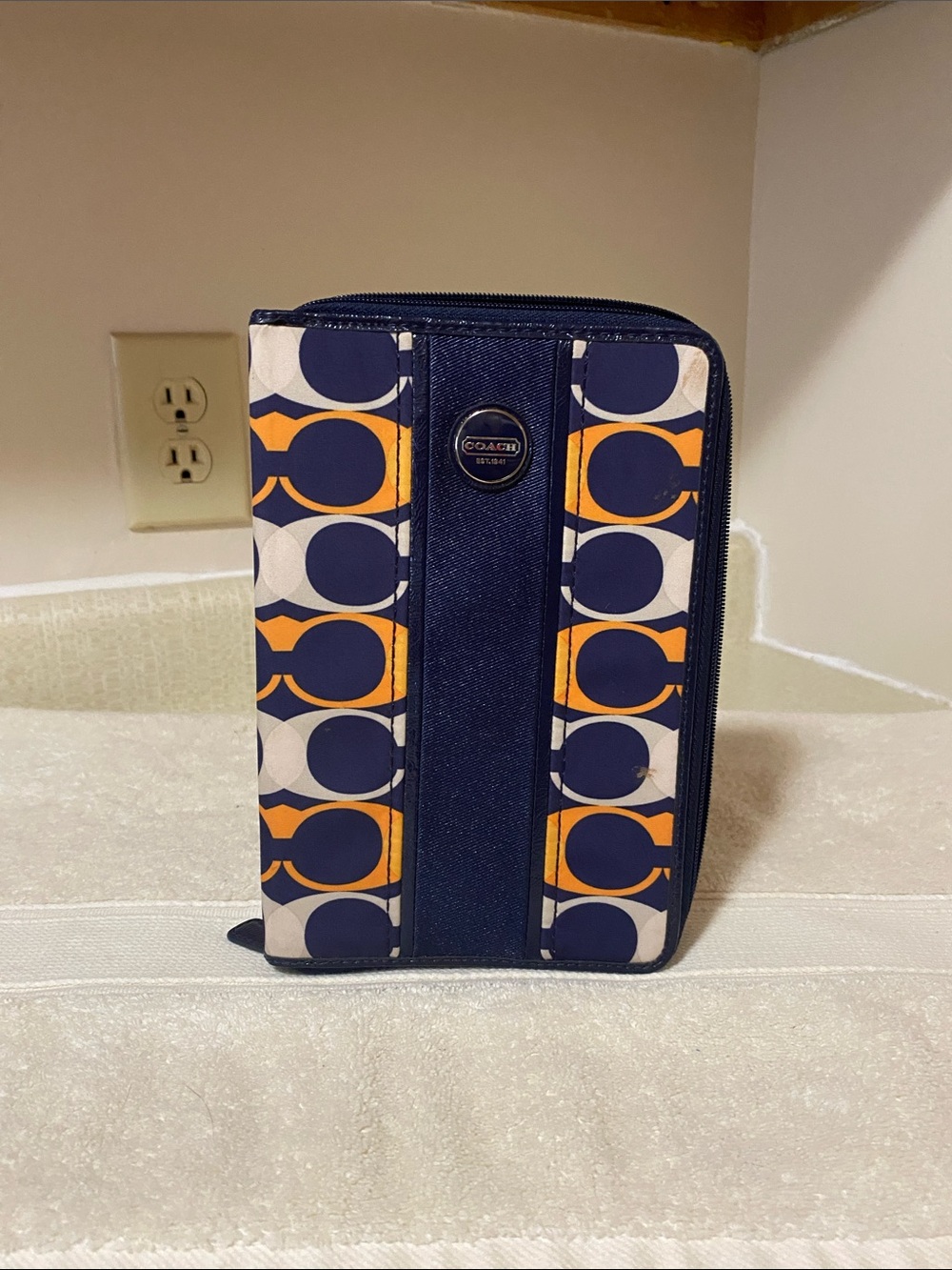 Coach Navy, Orange and White Signature Zip Organizer